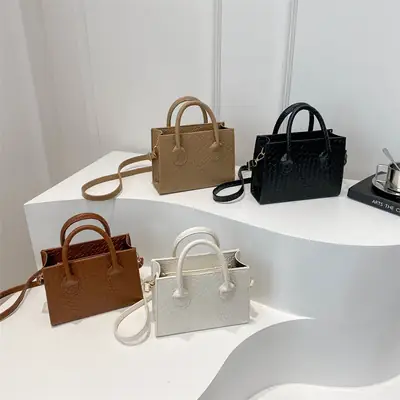 Retro Woven Shoulder Crossbody Bag Brown 2024