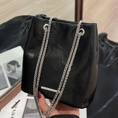Black Chain Bucket Bag for Women 2024
