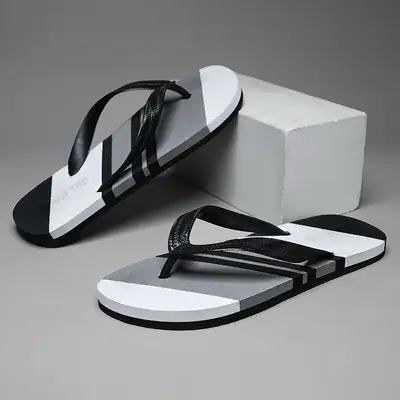 Wear-resistant lightweight breathable flip-flops men's summer non-slip outdoor sandals men's trendy beach flip-flops
