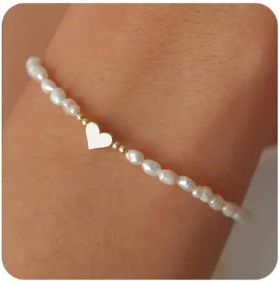 Women's Love Pearl Bracelet with Heart Design