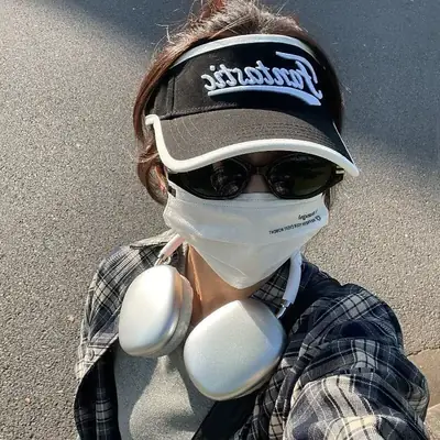 Women Retro Letter Sun Hat with White Mask & Headphones