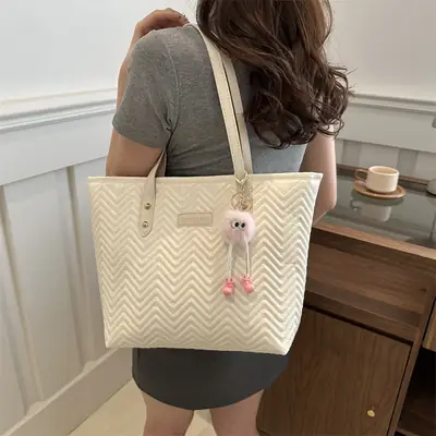 Women Large Shoulder Bag 2025 New Style Cream Chevron