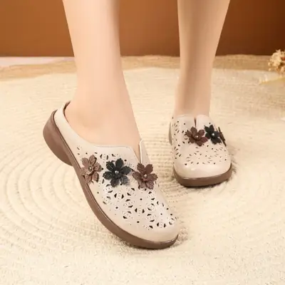 In-Stock Mom Shoes, Non-Slip Soft Sole, Flat Sandals for Middle-Aged and Elderly, Closed-Toe Outdoor Slippers, Summer Flat Sandals