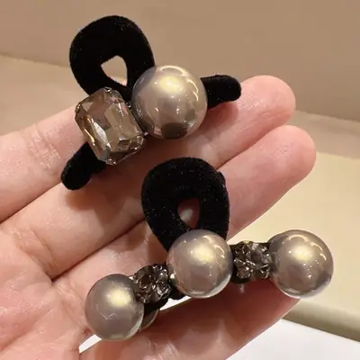 Black Pearl Hair Clips with Sparkle Design