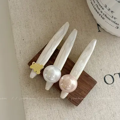 Elegant Pearl Hair Clips for All Occasions