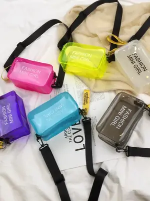 2024 New Small Square Jelly Bag Transparent Beach Shoulder Portable Fashion Crossbody Women's Bag Small Bag Simple Trend