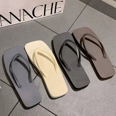 Women's New Japanese Style Flip Flops Pure Color Travel Non-Slip Soft Bottom