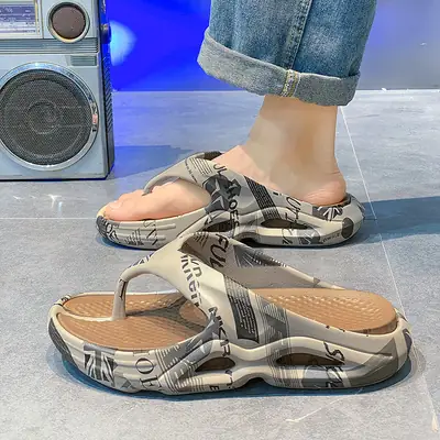 Men Summer Flip Flops Non-Slip Large Size Beach Slippers