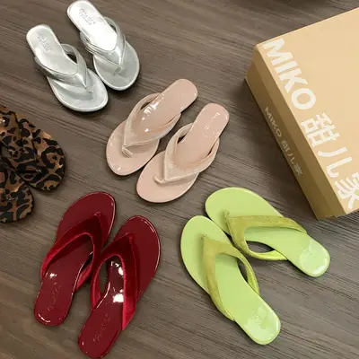 Women's Korean Style Flat Slippers Summer Flip Flops