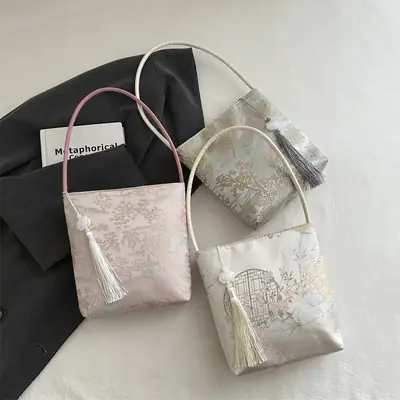 New Chinese-Style Women's Bag with Tassel, 2026 New Model
