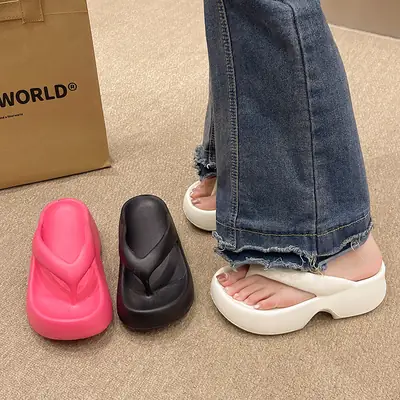 New Slip-on Feeling Flip-Flops Women's Summer Thick Bottom EVA