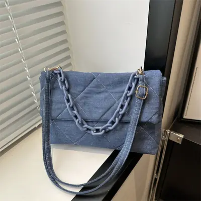 Black Quilted Chain Shoulder Bag for Women 2024