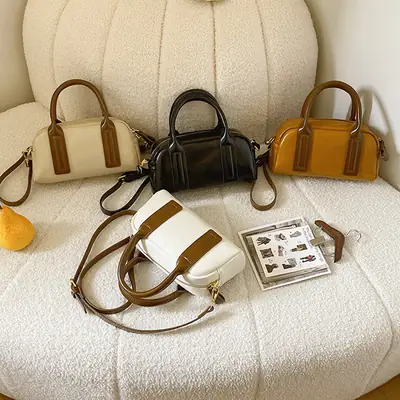 Black Korean Fashion Shoulder Messenger Bag 2024