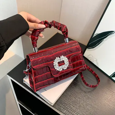 Golden Pleated Diamond Handbag for Women