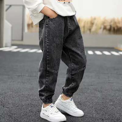 Children's jeans boys 2024 factory wholesale walking pants spring and autumn new big and small children's black trousers