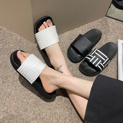 Black Korean Style Slippers Women Men Beach Wear