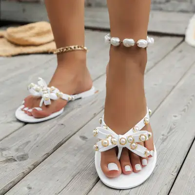 European and American New Arrival Bow Stud Flip-Flops Women's Summer Cross-Border Explosions Warren Anti-Slip PVC Sandals and Slippers