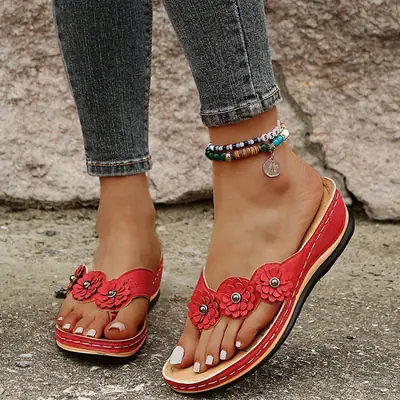 Women's 2022 Red Three Flower Slippers with Thick Bottom
