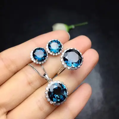 New Blue Crystal Pendant Earrings Set for Women