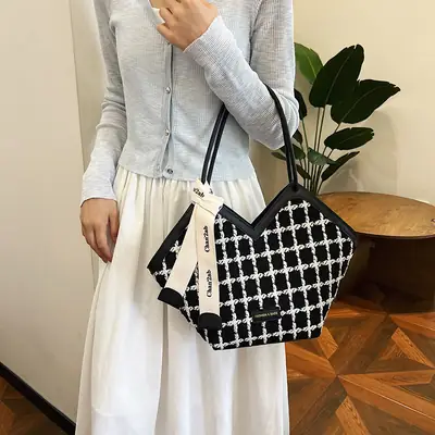 Women's Black White Checkered Heart Bag 2025