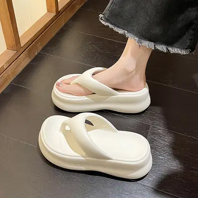 Women White Thick Sole Flip Flops Summer Sandals