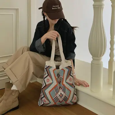 Retro Color Contrast Woven Shopping Bag Large Capacity