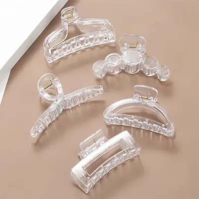 Large Transparent Square Hairpin with Five-Circle Streamer Design