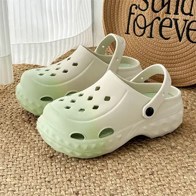 Hole Shoes Women's Beach Shoes Summer New Style Outfit Fashionable Platform Shoes Indoor Home Baotou Sandals and Slippers for Women