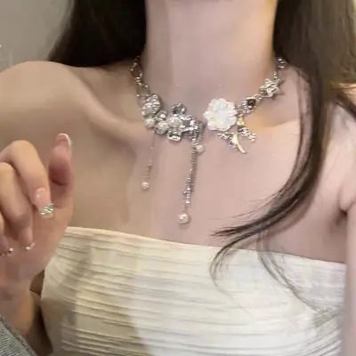 Light Luxury Flower Tassel Necklace Niche Design