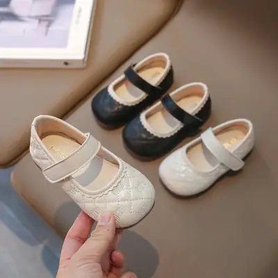 2024 Baby Girl Toddler Shoes 0-1-2-3 Year Old Spring and Autumn Soft Bottom Square Mouth Girl Toddler Princess Single Shoes