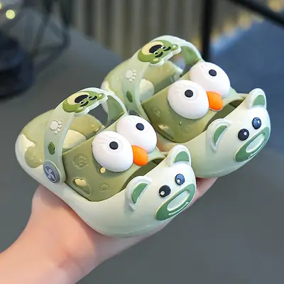 Strictly selected new big-eyed children's slippers baby sandals cartoon children's summer outdoor sandals