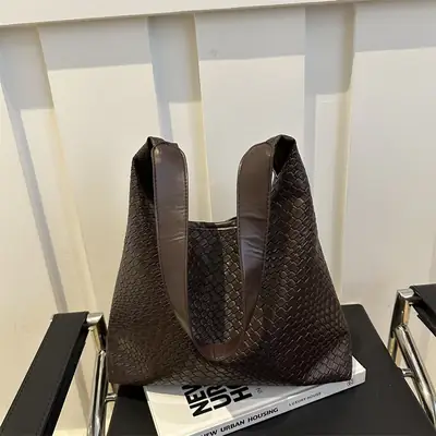 Retro Stylish Shoulder Bag Women 2024 New