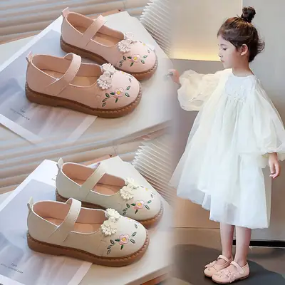 Girl's Leather Shoes 2024 Spring and Autumn Little Girl's Embroidered Children's Princess Shoes Baby Shoes Soft Sole Large Children's Single Shoes