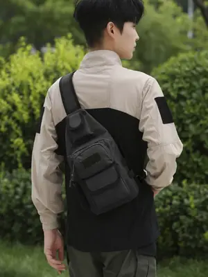 Men's Camouflage Crossbody Bag Multi-Use Outdoor Fitness Bag