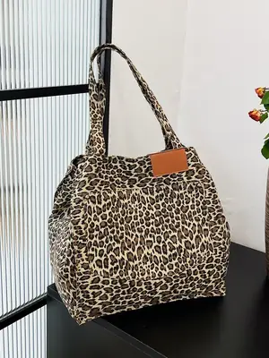Leopard Print Women's Large Tote Bag 2024