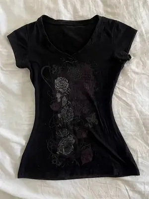 210g 40 CounT Pure CoTTon 1*1] EleganT ReTro Black PrinTed T-shirT Niche Design WaisT Slimming Look Top