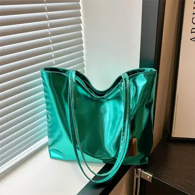Laser Silver Shoulder Tote Bag Large Capacity 2024