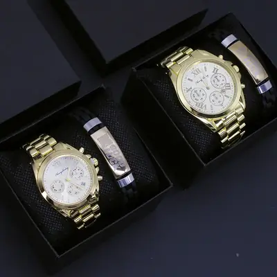 Couple Gold Quartz Wristwatches Set for Men & Women
