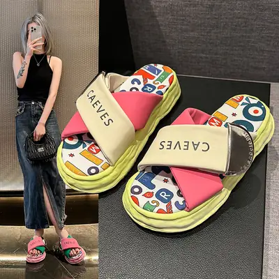 Internet Celebrity Graffiti Slippers for Women Summer Outer Wear Wholesale New Niche Fashion Platform Thick-Soled Outdoor Beach Sandals and Slippers