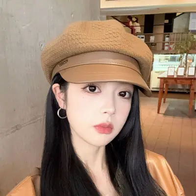 Women's Autumn Winter Hat with Leather Edge & Big Head