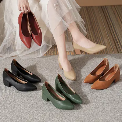 Women's Soft Leather Chunky Heel Pointed Toe Mules