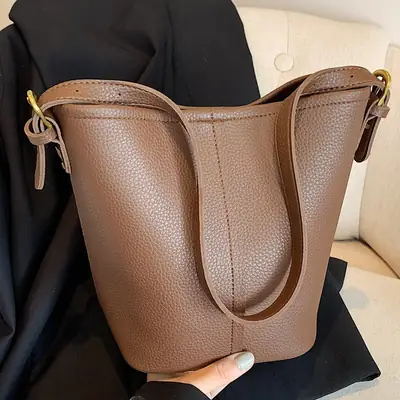Women's Beige Crossbody Bag for Summer Commute