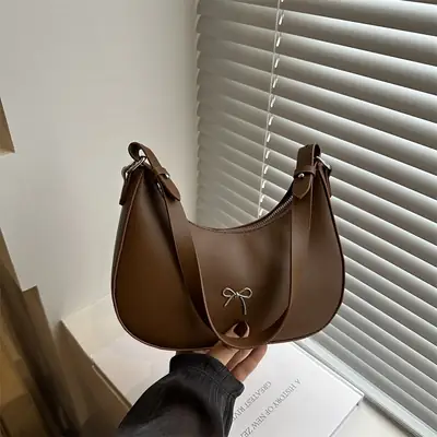 Women's White Crescent Shoulder Bag 2024 Autumn