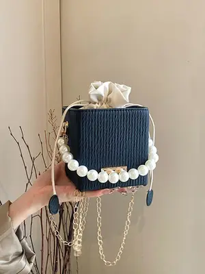 Women's Pearl Chain Shoulder Bag Cream 2024