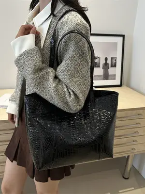 Silver Croc Embroidered Women's Shoulder Bag