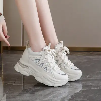 Women White Thick Sole Casual Shoes 2024