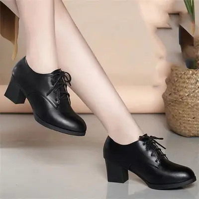 2024 autumn new thick heel pointed lace-up shoes fashion black all-match middle-aged mother shoes small leather shoes