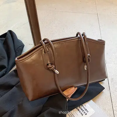 Retro Brown Leather Commuter Bag for Women 2026