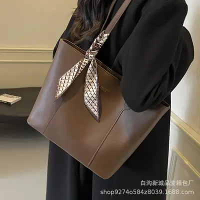 Vintage Style Large Shoulder Bag for Women 2026