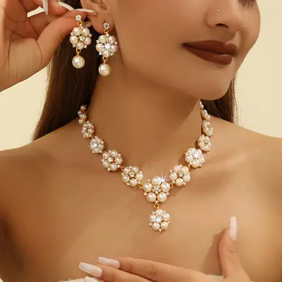 Vintage Luxury Pearl Necklace & Earrings Set